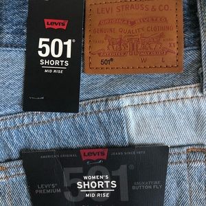 Mid Rise Levi patchwork denim shorts, NWT